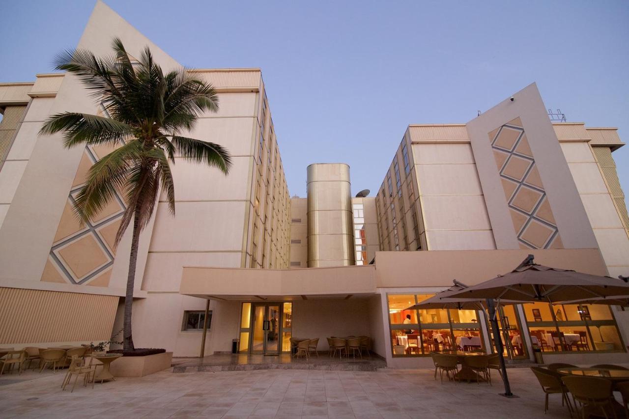 Hala Hotel & Aqua Park بيساو المظهر الخارجي الصورة
