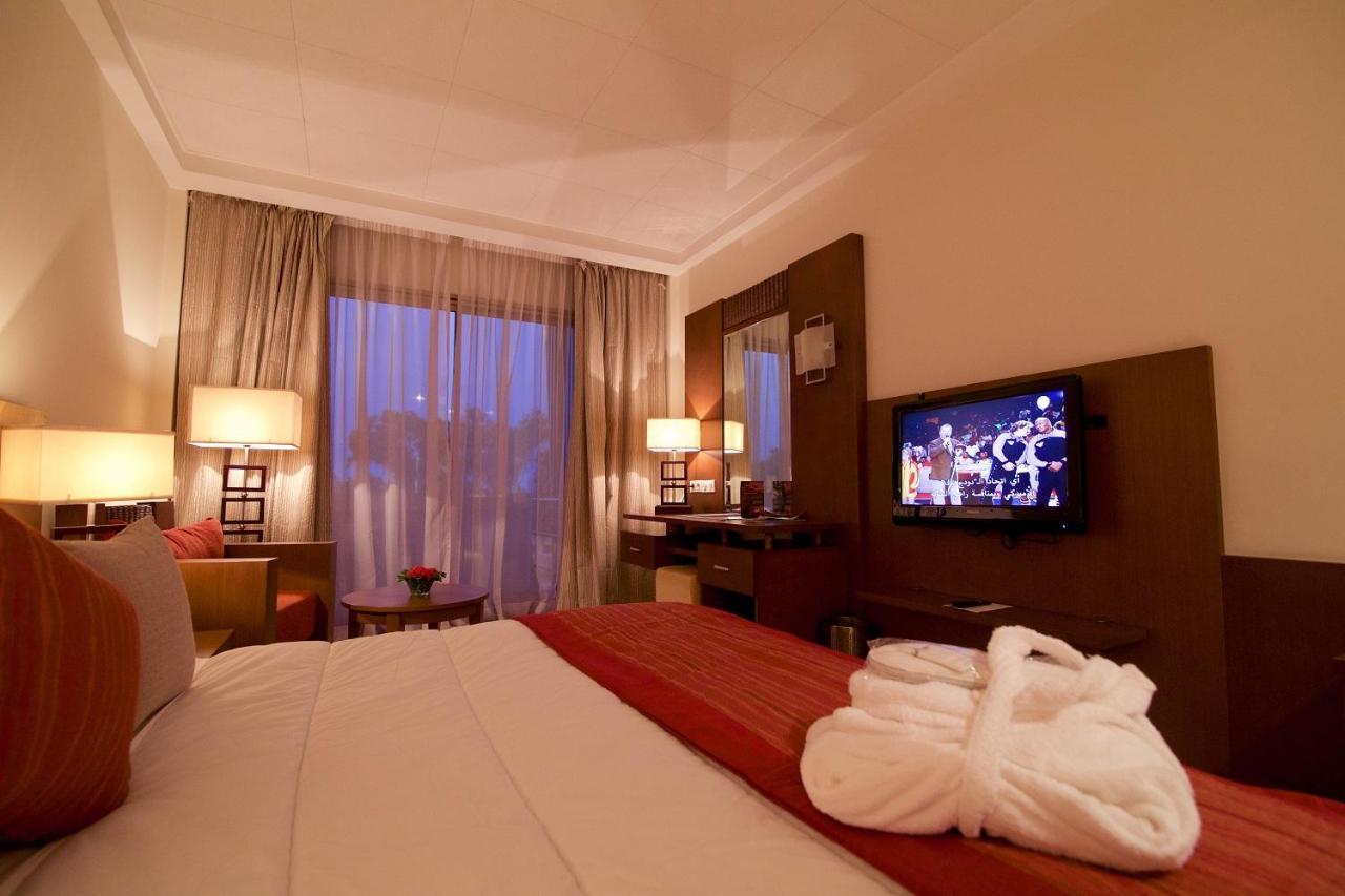 Hala Hotel & Aqua Park بيساو المظهر الخارجي الصورة