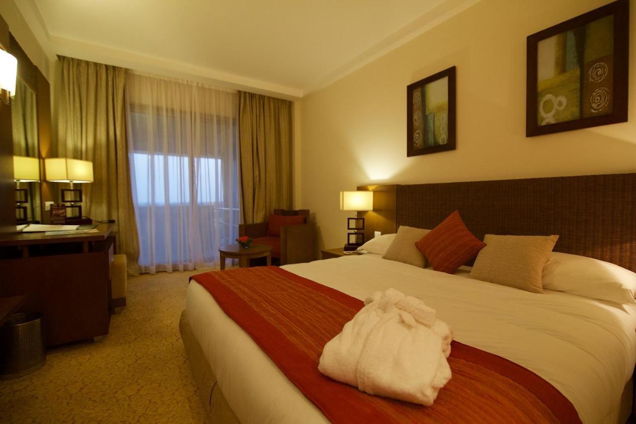 Hala Hotel & Aqua Park بيساو المظهر الخارجي الصورة